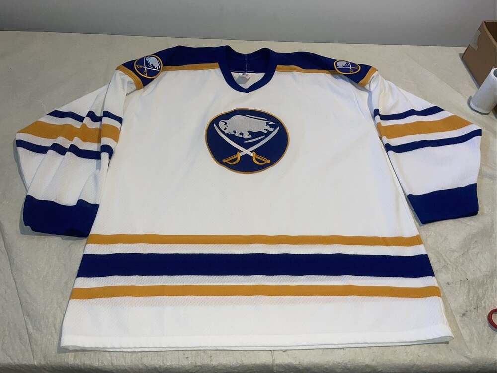 Jersey Buffalo Sabres Mens Xl Mic White Ccm Nhl Cross Swords Vintage 90s Blue